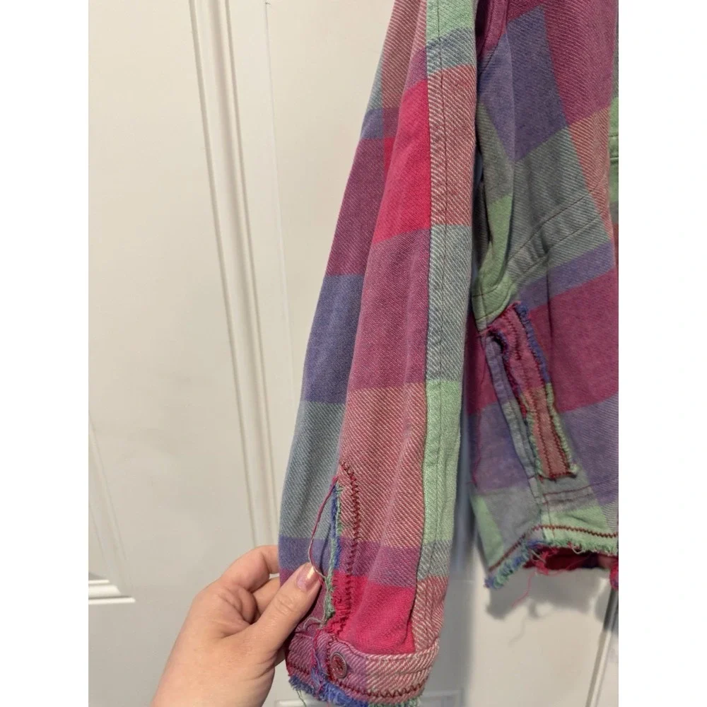 We The Free Women's Plaid Shirt Jacket Raw Hem Distressed Boho Pink Green S - Picture 4 of 13